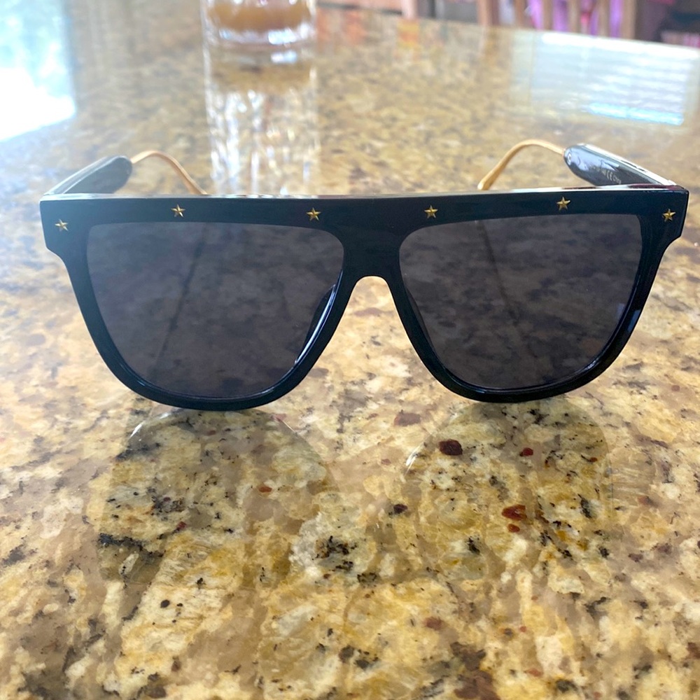 Never worn womens sunglasses